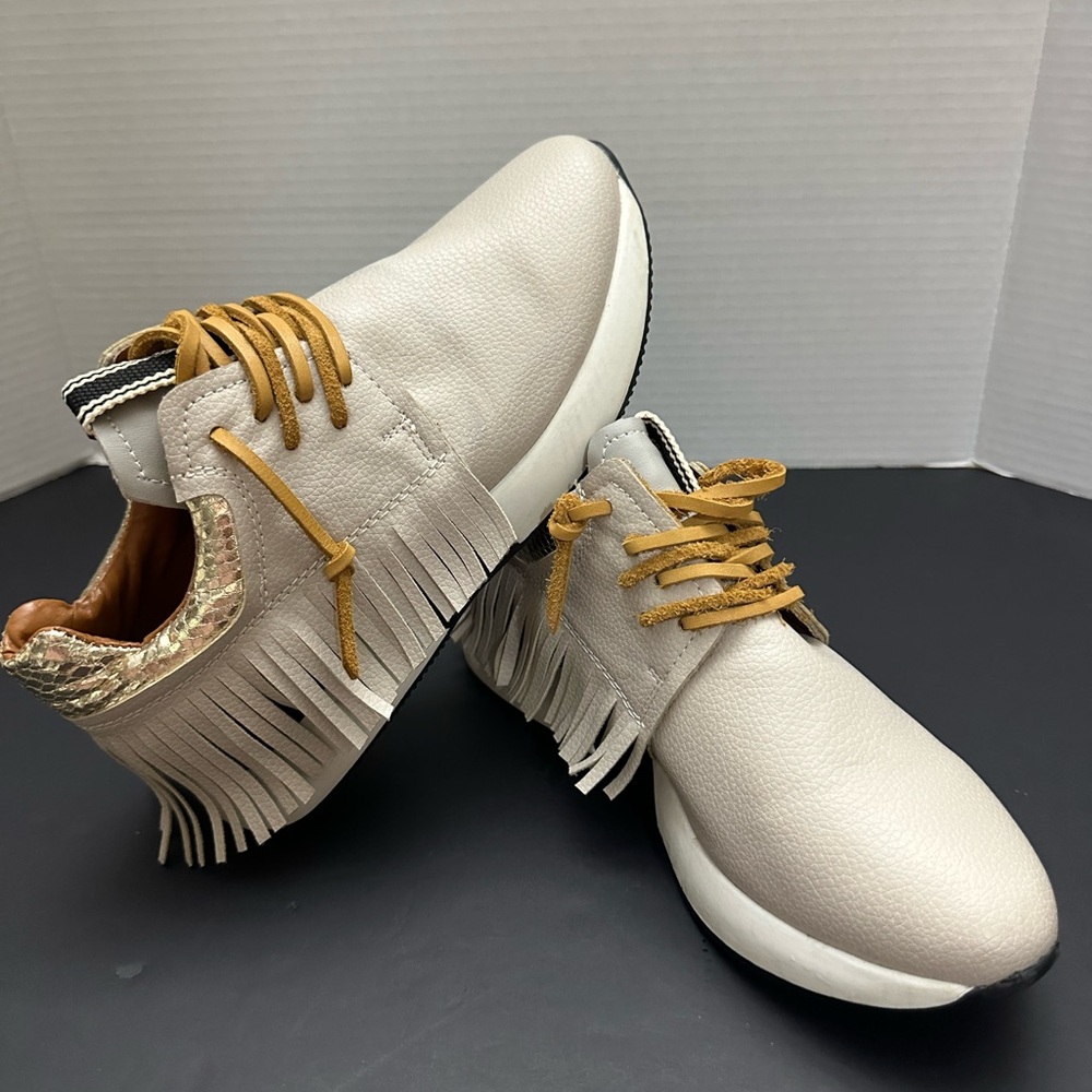 PEPR FRINGE SNEAKER SHU SHOP - PEPA SNEAKER With Fringe Size 6